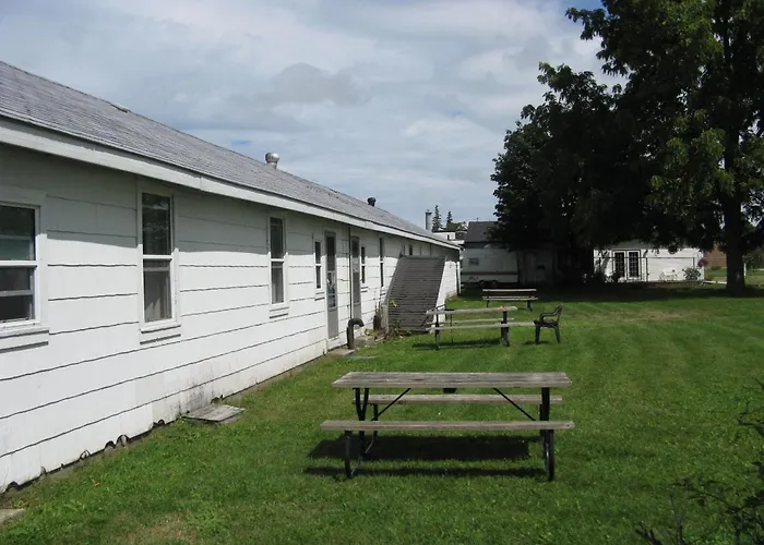The Maplewood Motel